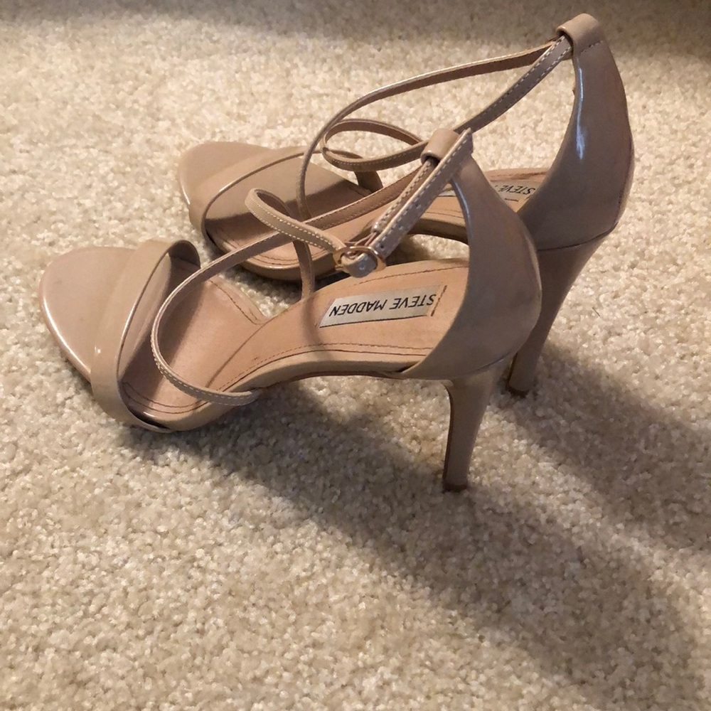 Steve Madden Heals - Picture 2 of 2